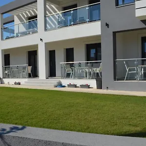 https://erika-boutique-apartments.hotelschalkidiki.net